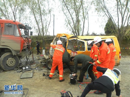 羅山縣車禍事故最新報道，事故地點揭秘，25日最新消息