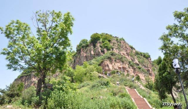 愚公論壇報(bào)道，游山玩水勝過(guò)移山，自然美景的奇妙之旅探索